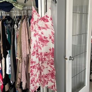 Lulus summer dress size large with cute back detail size large